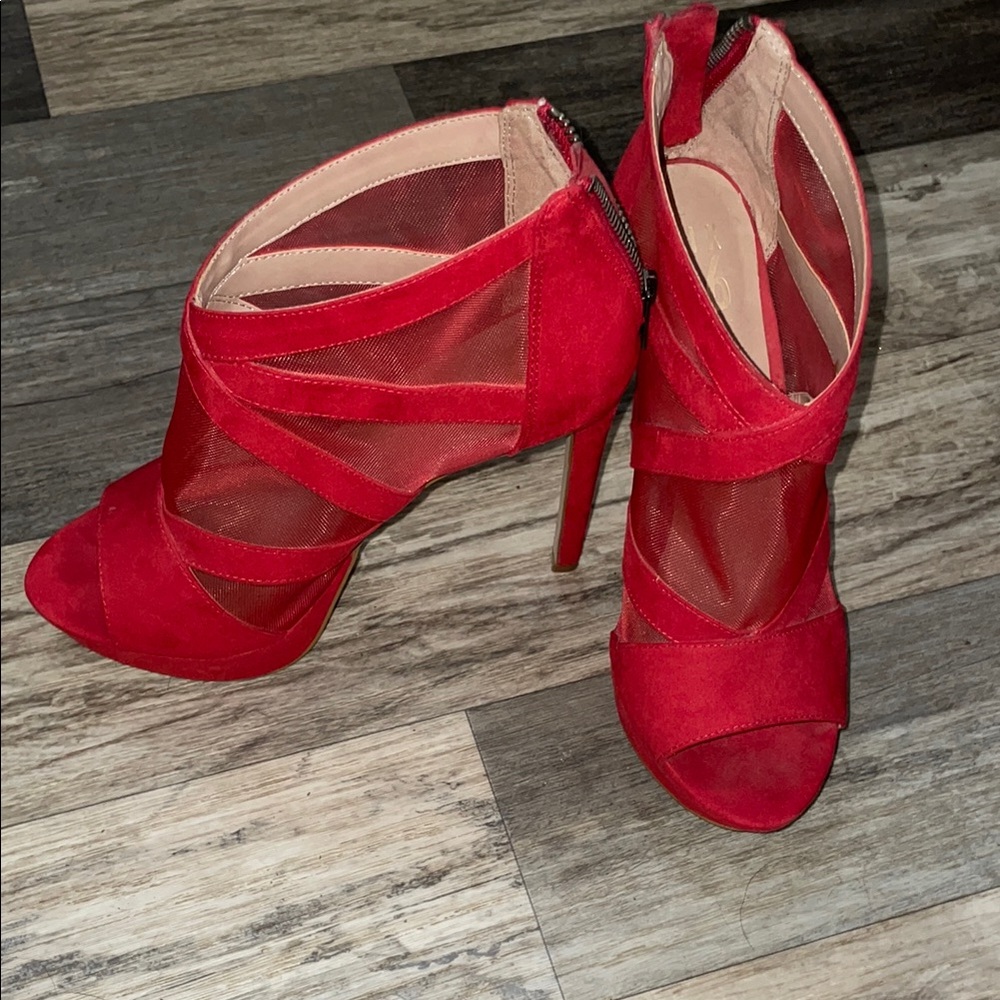 Elegant Red Mesh Stiletto Heels